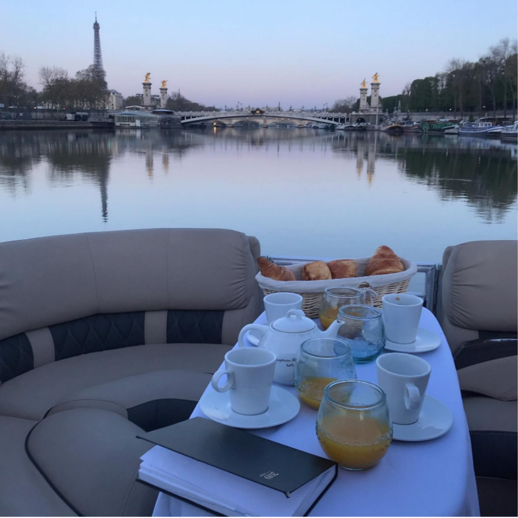 croisière agréable lever de soleil