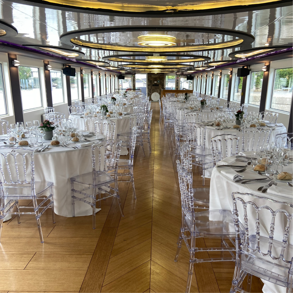 diner bateau face seine
