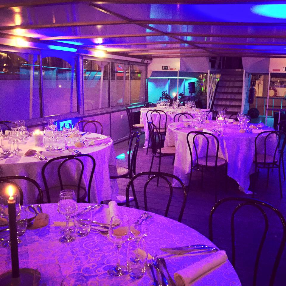 Soirée de gala sur la Seine - Louer péniche Paris