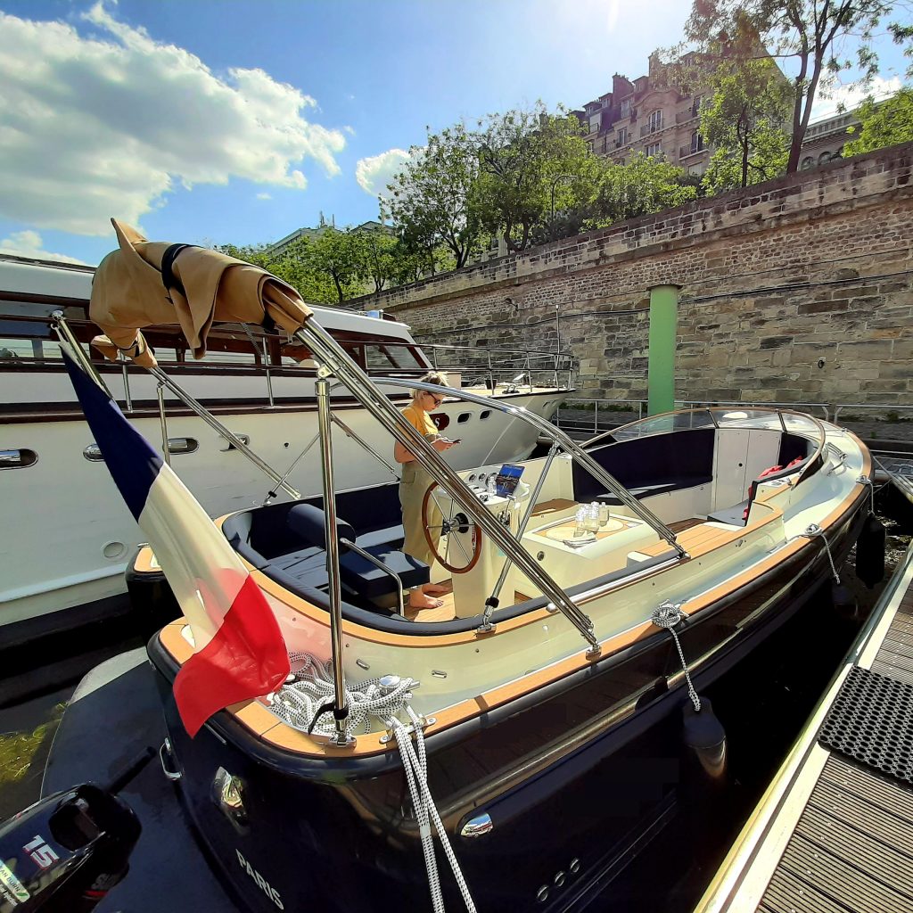 petit bateau seine paris