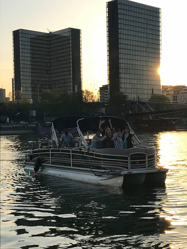 Croisière au couché de soleil Seine Paris