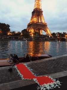 tour eiffel paris bateau