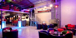 ambiance discothèque sur un bateau privé