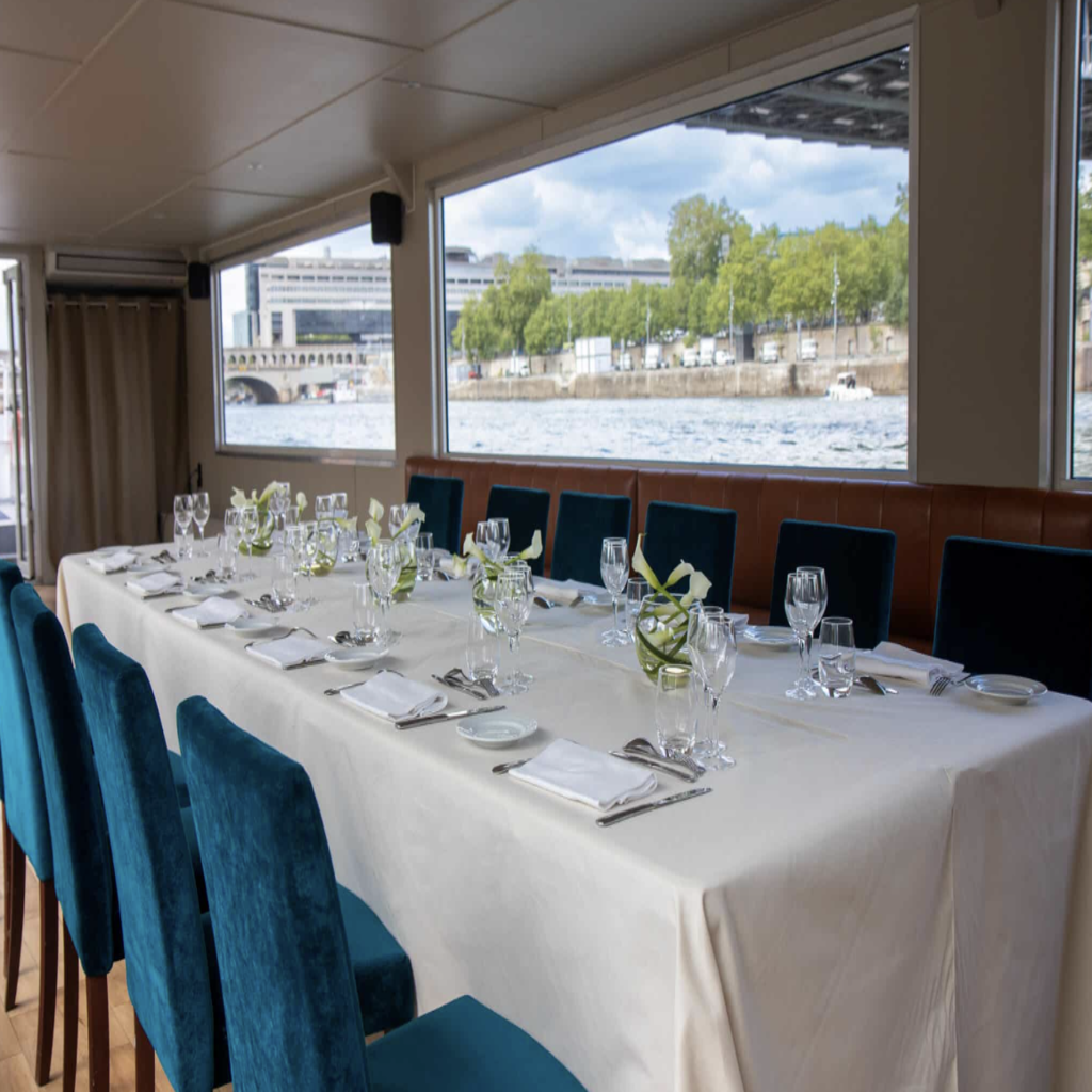 Bateau intimiste C16