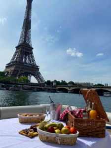 tour Eiffel paris privatisation boat