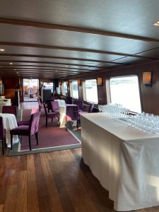 intérieur bateau bois