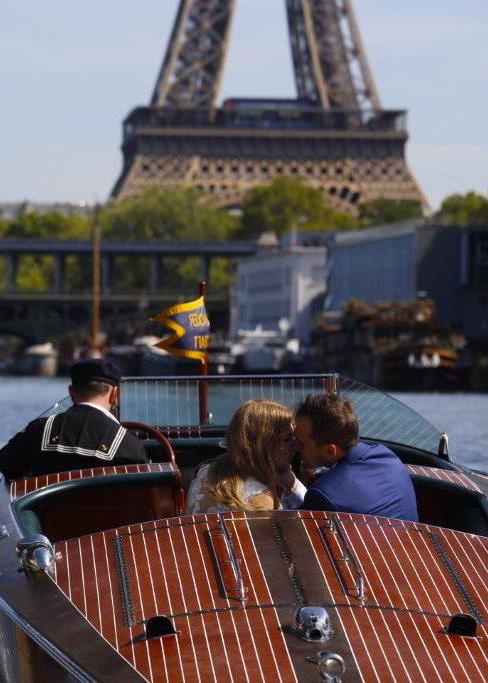 bateau tour eiffel