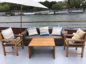salon pont supérieur bateau
